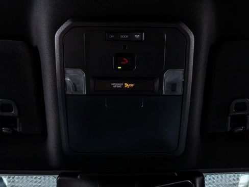 Used 2025 Toyota Tacoma TRD Off-Road image 26