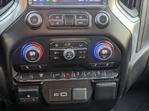 Used 2023 Chevrolet Silverado 2500 LT image 22