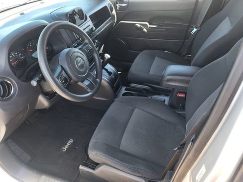 Used 2011 Jeep Patriot Sport w/ Tire & Wheel Group AWD/4WD image 12