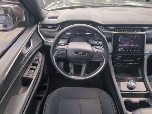 New 2025 Jeep Grand Cherokee Laredo X w/ Luxury Tech Group I RWD image 17
