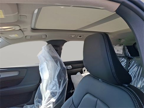 New 2025 Volvo XC40 B5 Plus w/ Protection Package Premier image 12