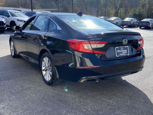 Used 2018 Honda Accord Sport image 3