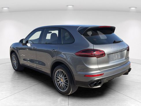 Used 2017 Porsche Cayenne AWD/4WD image 6