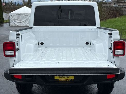 New 2026 Jeep Gladiator Sport image 7