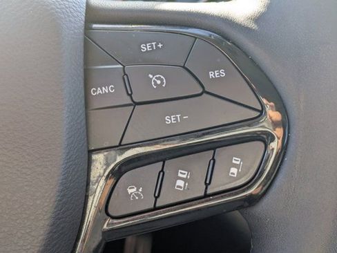 Used 2023 Jeep Cherokee Altitude Lux image 23