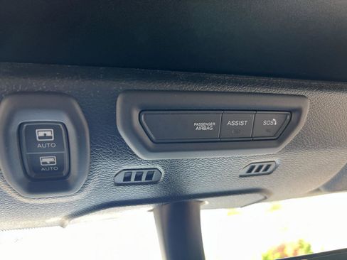 Used 2023 Jeep Wrangler Unlimited Sahara AWD/4WD image 34