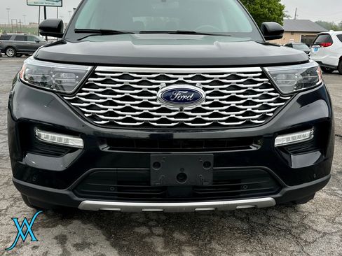 Used 2021 Ford Explorer Limited w/ Hybrid Equipment Group 310A AWD/4WD image 11