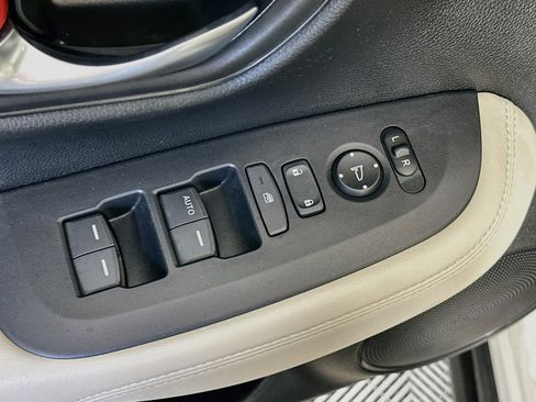 Used 2024 Honda HR-V LX image 15