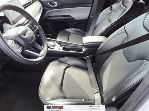 Used 2023 Jeep Compass Latitude image 11