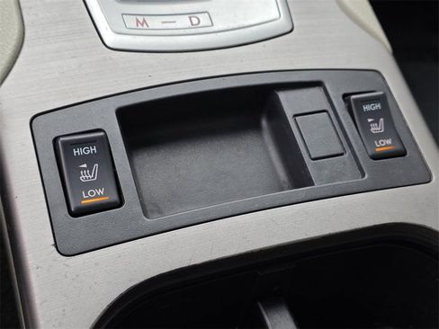 Used 2013 Subaru Outback 3.6R Limited w/ Moonroof Pkg image 21