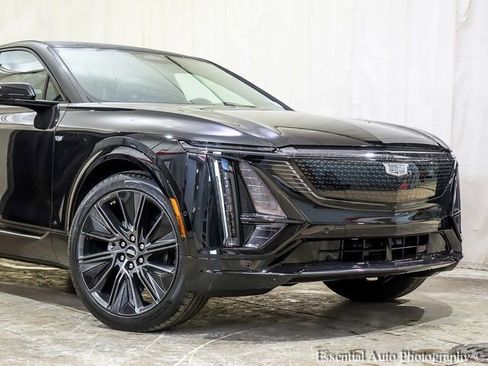 New 2026 Cadillac Lyriq Signature Sport image 2