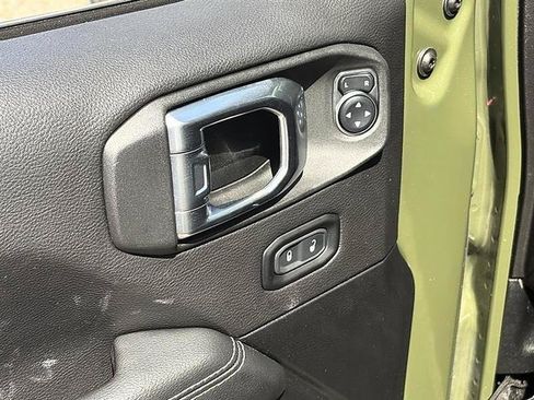 Used 2021 Jeep Wrangler Unlimited Sahara AWD/4WD image 14
