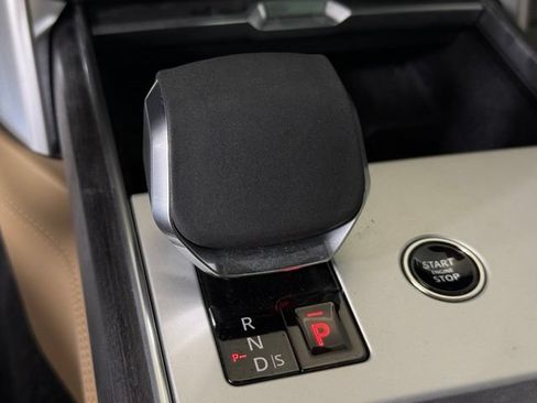 Used 2025 Land Rover Range Rover SE AWD/4WD image 34