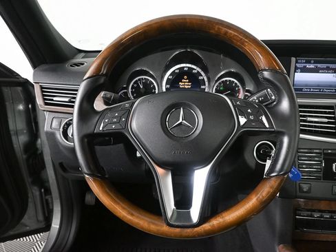 Used 2013 Mercedes-Benz E 350 Sedan image 2