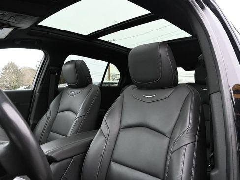 Used 2019 Cadillac XT4 Premium Luxury image 21