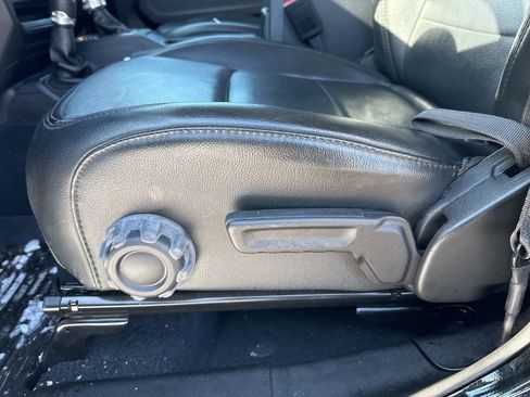 Used 2022 Jeep Wrangler Unlimited Sahara image 10