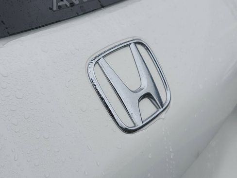 New 2026 Honda HR-V EX-L image 19