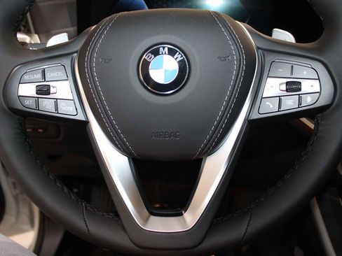 Used 2026 BMW X5 sDrive40i w/ Executive Package image 21