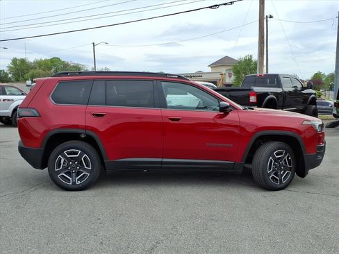 New 2026 Jeep Cherokee Laredo image 3