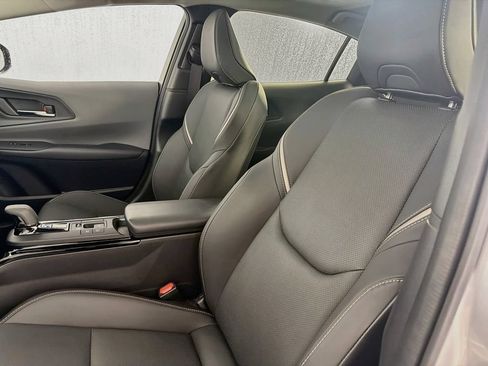 Used 2024 Toyota Prius Limited w/ Limited Premium Package FWD image 34