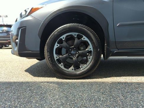 Used 2022 Subaru Crosstrek 2.0i Premium w/ Moonroof Package image 32