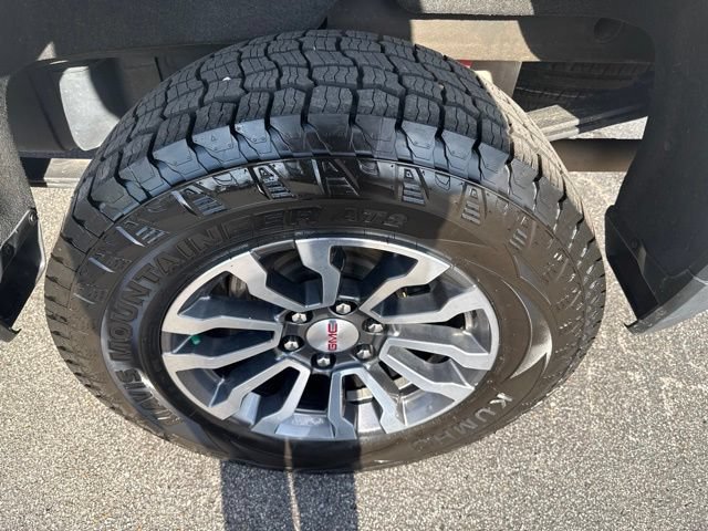 Used 2021 GMC Sierra 1500 AT4 w/ AT4 Preferred Package AWD/4WD image 11