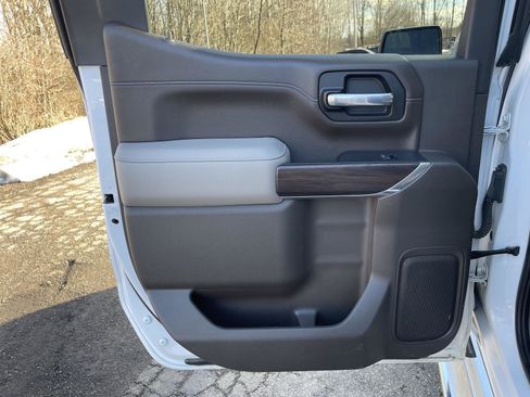 Used 2021 GMC Sierra 1500 SLT image 18