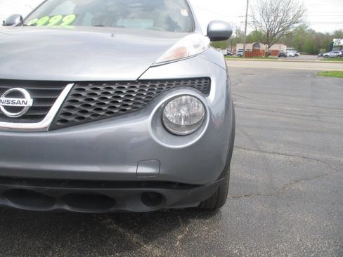 Used 2011 Nissan Juke S image 9