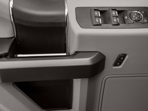 Used 2016 Ford F150 Lariat w/ Equipment Group 502A Luxury image 14