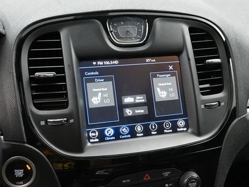 Used 2022 Chrysler 300 S RWD image 17