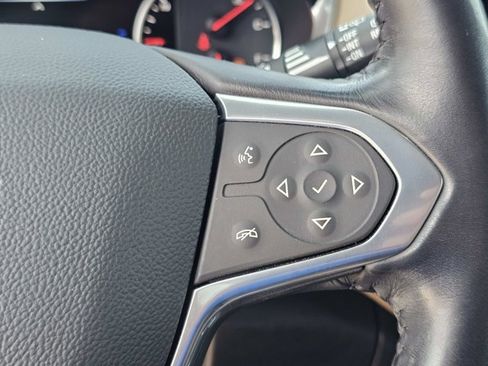 Used 2022 Chevrolet Traverse Premier FWD image 23