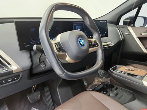 Used 2024 BMW iX xDrive50 w/ Premium Package AWD/4WD image 48
