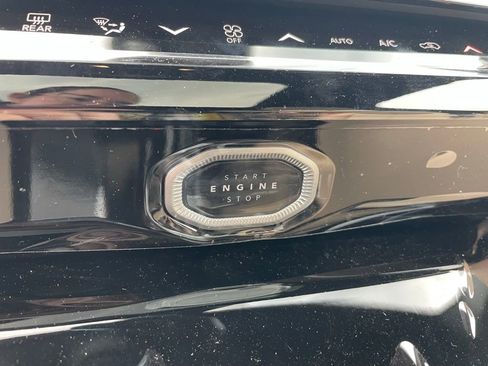 New 2026 Jeep Grand Cherokee L Limited AWD/4WD image 9