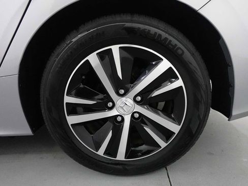 Used 2024 Honda Civic LX image 9