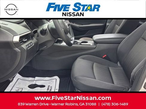 Used 2025 Nissan Altima 2.5 S FWD image 5