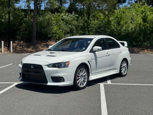 Used 2015 Mitsubishi Lancer Evolution GSR AWD/4WD image 4