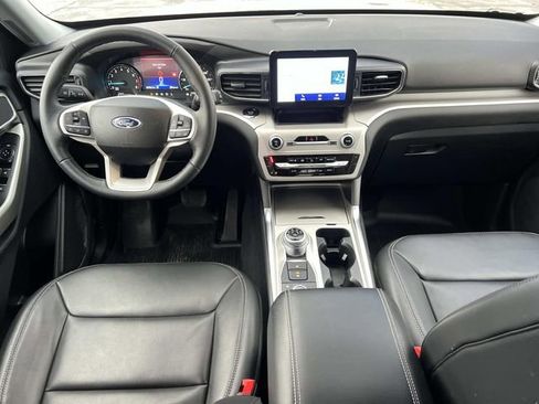 Certified 2023 Ford Explorer XLT w/ Equipment Group 202A image 17