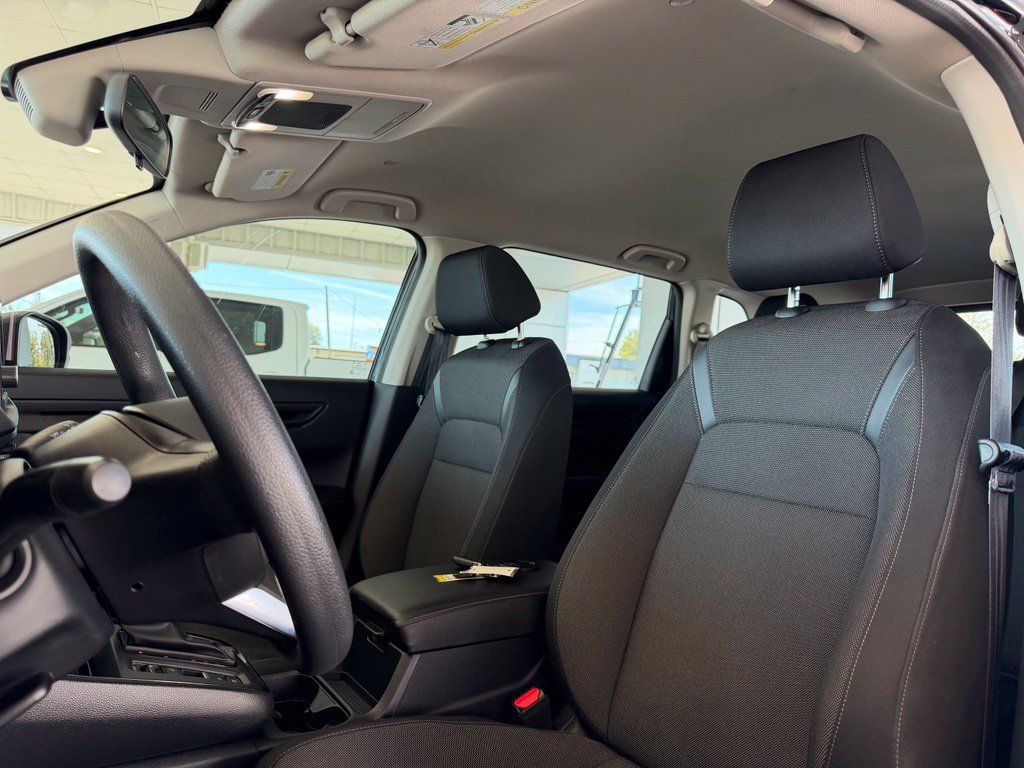 Used 2024 Honda CR-V LX image 15