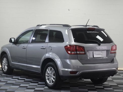 Used 2017 Dodge Journey SXT w/ Comfort/Convenience Group image 3