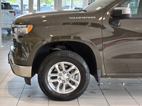 Used 2023 Chevrolet Silverado 1500 LT AWD/4WD image 9