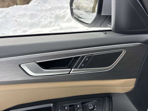 New 2026 Volkswagen Atlas Cross Sport SE AWD/4WD image 12