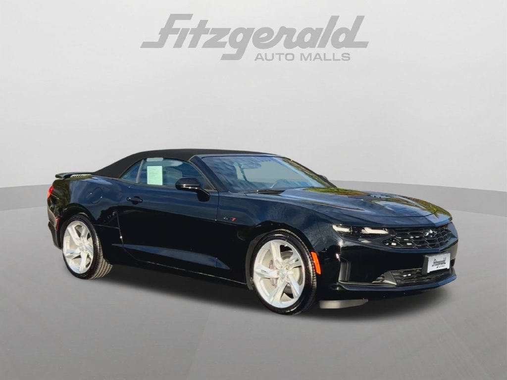Used 2023 Chevrolet Camaro LT w/ Technology Package RWD image 2