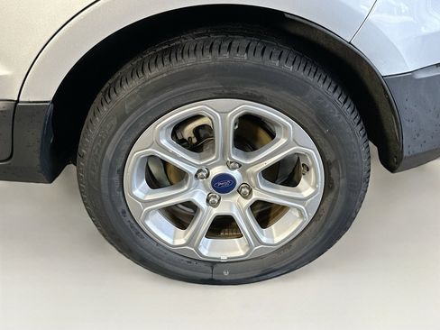 Used 2020 Ford EcoSport SE w/ SE Convenience Package image 11