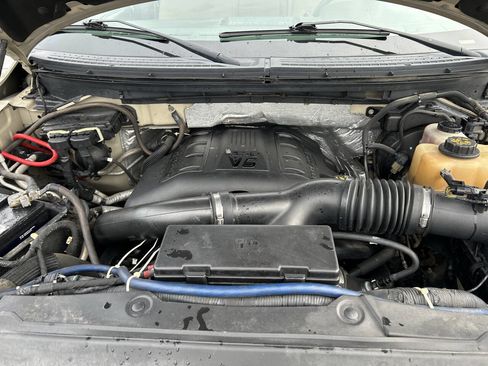 Used 2012 Ford F150 XLT w/ XLT Chrome Pkg image 14