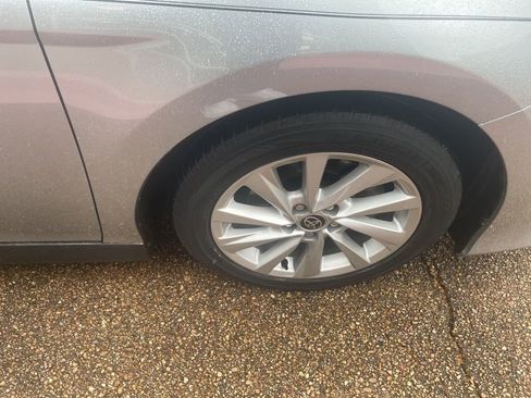 Used 2023 Toyota Camry LE image 10