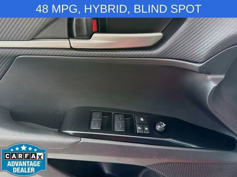Used 2025 Toyota Camry SE w/ Convenience Package FWD image 18