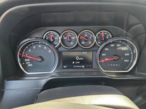 Used 2020 Chevrolet Silverado 1500 LT w/ Trailering Package AWD/4WD image 11