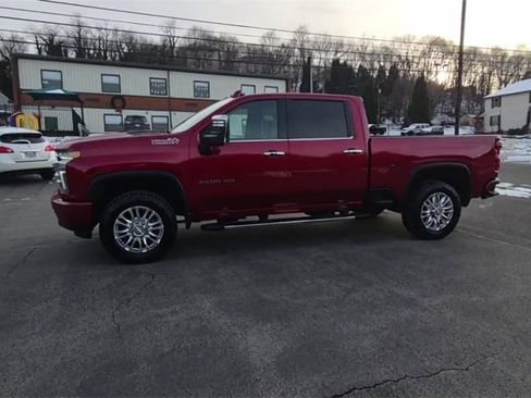 Used 2022 Chevrolet Silverado 2500 High Country w/ Z71 Off-Road Package image 6