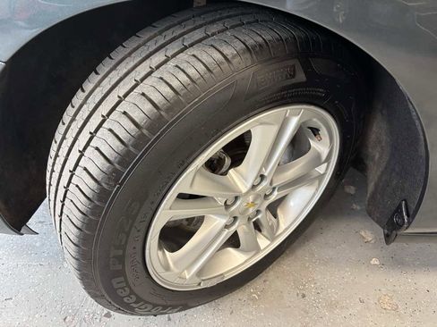Used 2018 Chevrolet Cruze LT image 25
