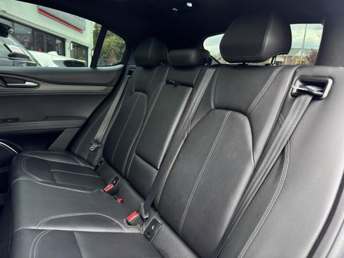 Used 2022 Alfa Romeo Stelvio Ti image 23
